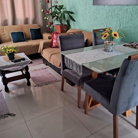 Apartamento Praia Da Enseada Гуаружа Екстериор снимка