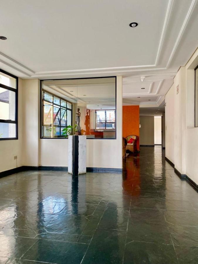 Apartamento Praia Da Enseada Гуаружа Екстериор снимка