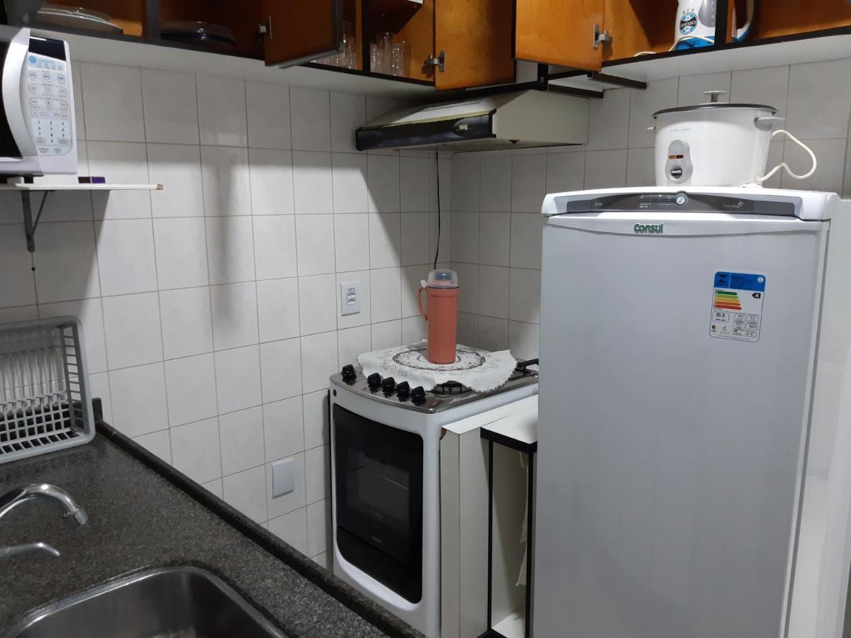 Apartamento Praia Da Enseada Гуаружа Екстериор снимка
